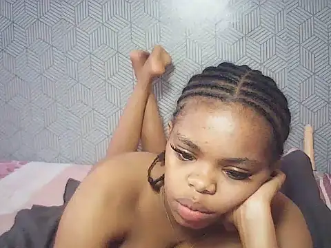 BustieLaura online show from July 2026 06:53:02 AM