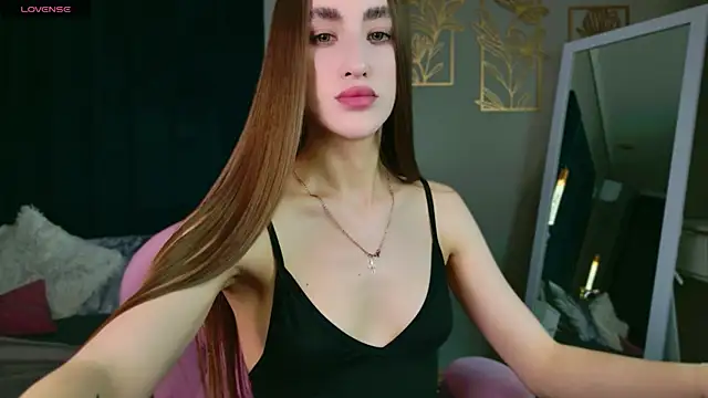 MadisonRen online show from July 2026 12:12:01 PM