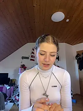 MilaRoseee online show from July 2026 03:07:02 PM