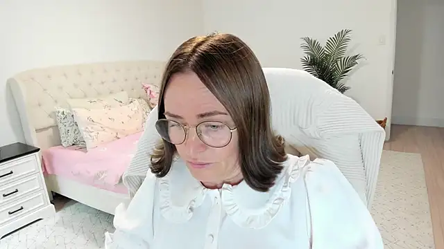 Vika73 online show from July 2026 03:21:02 PM