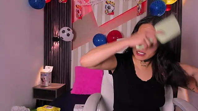 MadisonYoung000 online show from July 2026 01:08:02 PM