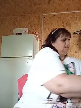 LisichkaOksana online show from June 2026 04:48:01 PM