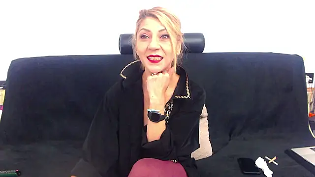 FoxyloveXXX online show from July 2026 08:11:01 PM