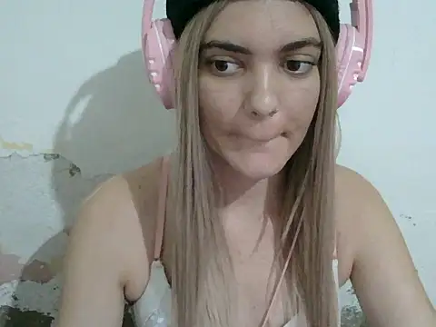 Angel Ristoww online show from May 2026 01:34:01 AM
