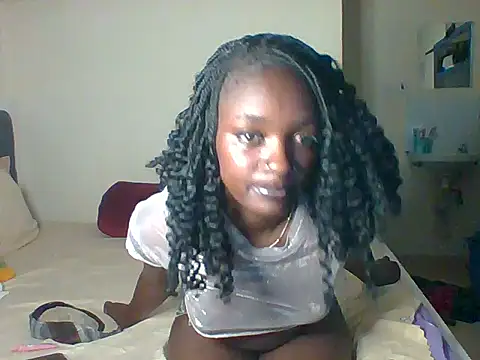 Snapshot of Sexyie_becky chatting on May 2026 07:53:02 PM Sexyie becky online show from May 2026 07:53:02 PM