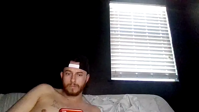 Tallhungcloudyyy online show from June 2026 06:32:01 PM