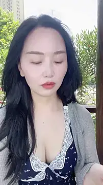 lylxili online show from June 2026 04:41:02 AM