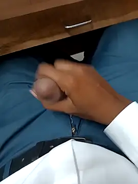 Playboygujrati online show from September 2025 07:42:01 AM