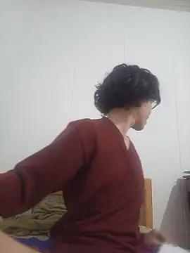 RobinTheBirdy online show from May 2026 10:50:01 PM