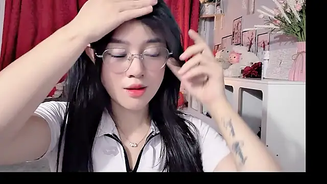 Bee-Cherry online show from May 2026 06:31:02 AM