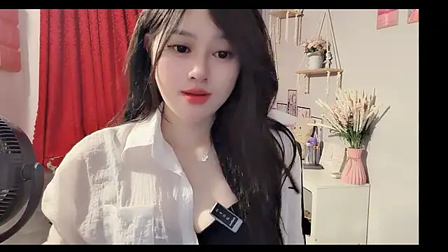 Bee-Cherry online show from June 2026 06:18:01 AM