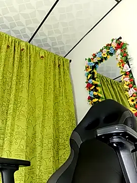 Elektra bigcock online show from May 2026 12:06:01 AM