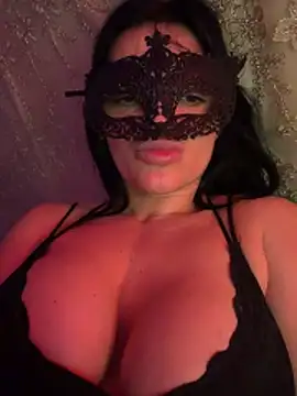 ladeanoir online show from June 2026 05:10:02 AM