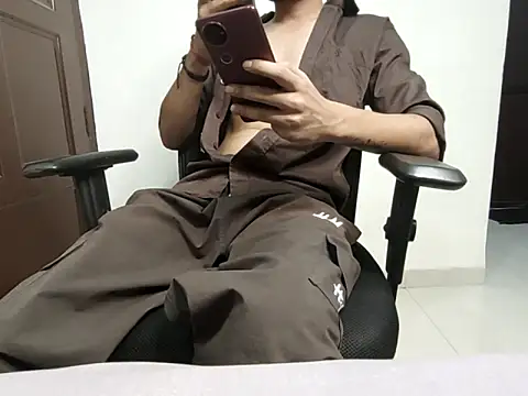 Foryoudarlingx online show from May 2026 05:08:01 PM