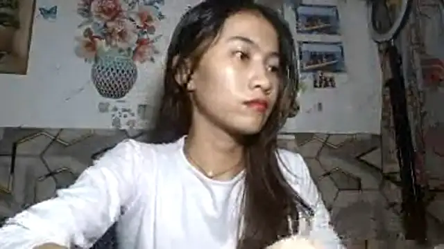 DeeannGunby online show from June 2026 04:33:01 PM