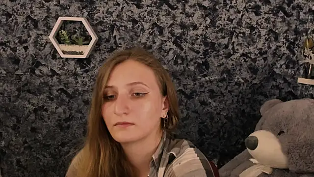 Jenny smille  online show from May 2026 09:26:02 AM