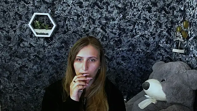 Jenny smille  online show from June 2026 06:52:02 AM