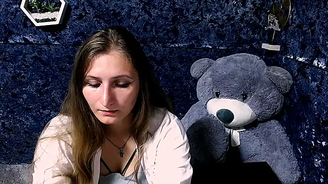 Jenny smille  online show from July 2026 05:14:01 AM