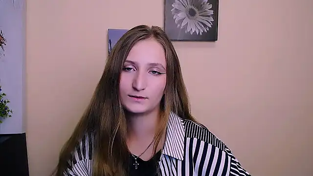 Jenny smille  online show from July 2026 08:32:01 AM