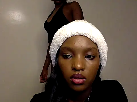 Sexy strawberina online show from May 2026 09:50:02 AM
