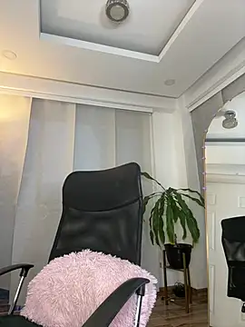 nicollett online show from May 2026 11:03:01 PM