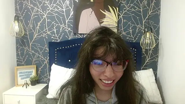 Allyshon  online show from May 2026 07:45:01 PM