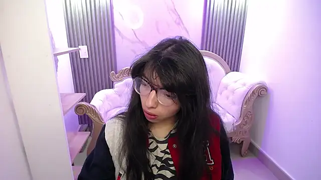 Allyshon  online show from June 2026 07:53:01 PM