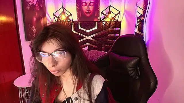 Allyshon  online show from June 2026 07:33:01 PM