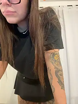 lilylovelesss online show from July 2026 09:24:02 PM