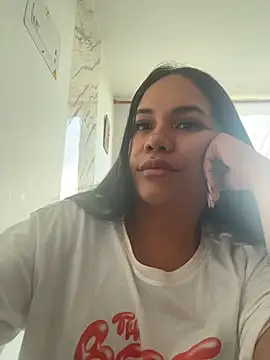 NoahJade online show from June 2026 06:47:01 PM