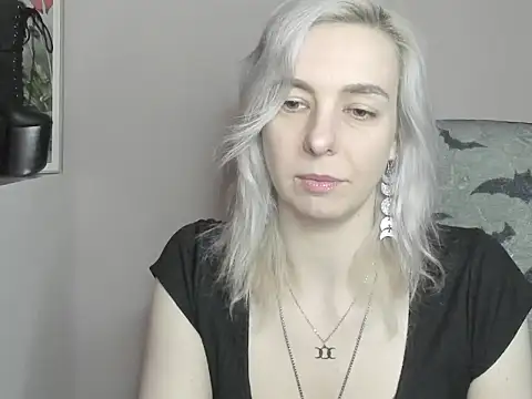 velvetanne online show from July 2026 06:38:01 AM