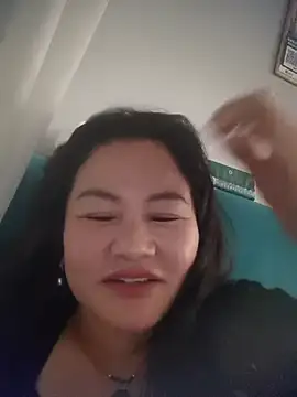 Snapshot of FXF-01 chatting on May 2026 07:05:02 AM FXF-01 online show from May 2026 07:05:02 AM