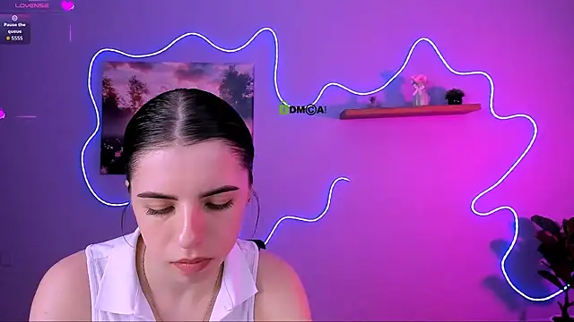 lyra desire online show from May 2026 12:22:01 PM