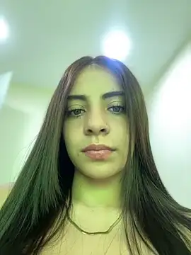 Hanna Cruz  online show from June 2026 05:37:02 PM