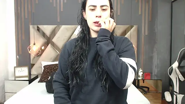 MartinaaFit online show from July 2026 11:41:01 AM
