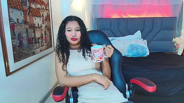 Aurora Gatty online show from July 2026 07:30:02 PM