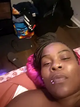 Snapshot of damnshegotass chatting on June 2026 07:18:02 AM damnshegotass online show from June 2026 07:18:02 AM