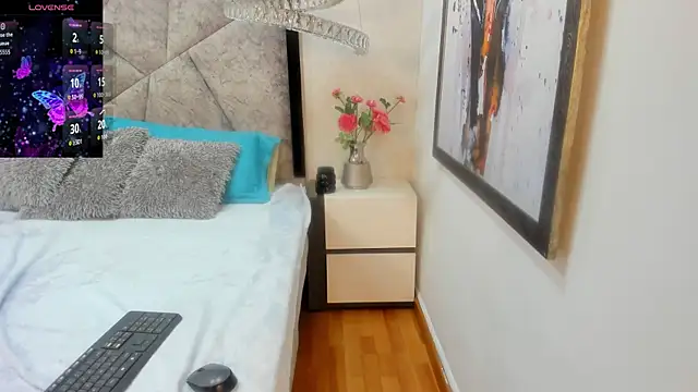 ZoeBrowns online show from July 2026 01:09:01 PM