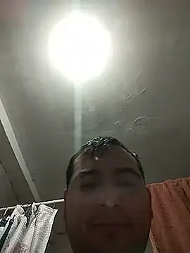 Snapshot of Ferluchum chatting on June 2026 12:23:02 AM Ferluchum online show from June 2026 12:23:02 AM
