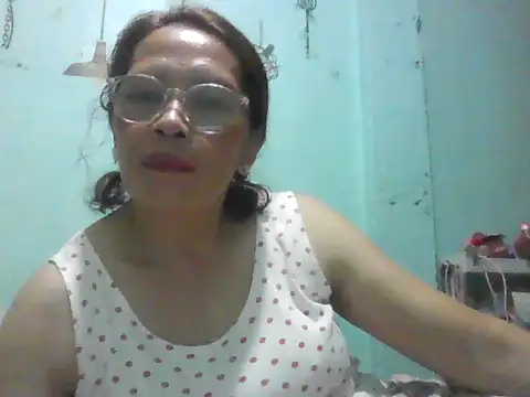 momshe2026 online show from May 2026 12:12:02 PM