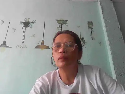 momshe2026 online show from June 2026 07:10:01 AM