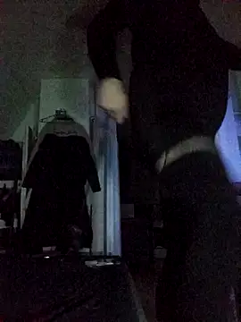 Snapshot of Cybergeil33 chatting on February 2025 01:43:01 AM Cybergeil33 online show from February 2025 01:43:01 AM