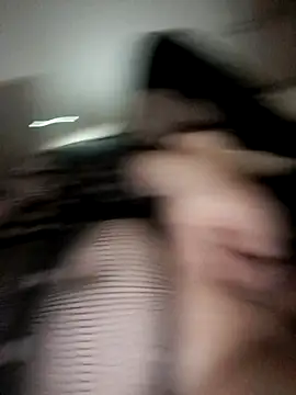 Snapshot of Cybergeil33 chatting on April 2026 11:52:01 AM Cybergeil33 online show from April 2026 11:52:01 AM