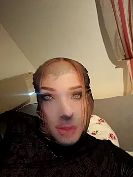 Snapshot of Cybergeil33 chatting on April 2026 09:54:01 PM Cybergeil33 online show from April 2026 09:54:01 PM