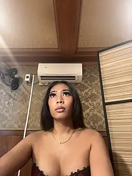 hugecock tamira online show from July 2026 06:49:02 AM