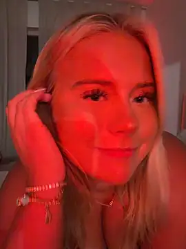 sandra08a online show from May 2026 10:15:02 PM