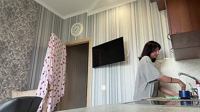 PaintedDisplay online show from June 2026 07:02:01 AM