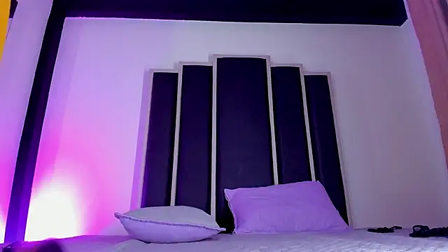 Aura-bakerr online show from July 2026 03:21:02 PM