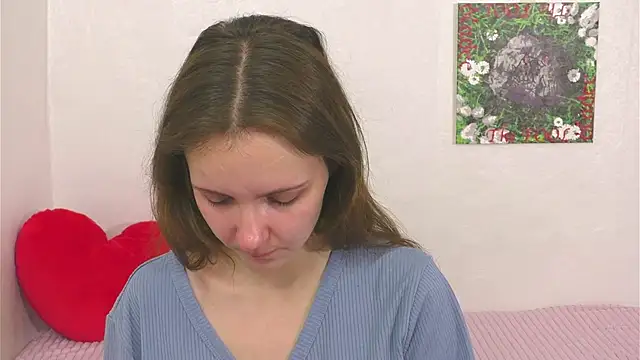 Cuteal1ce online show from June 2026 03:47:01 PM