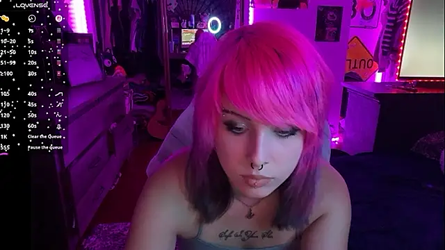 Goth Violet online show from May 2026 02:40:01 AM